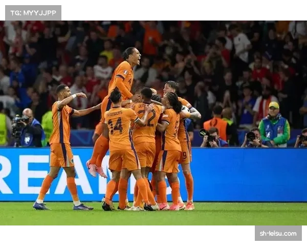 马伦头球被扑 德佩补射空门荷兰扳平比分 马伦头球被扑 德佩补射空门荷兰扳平比分